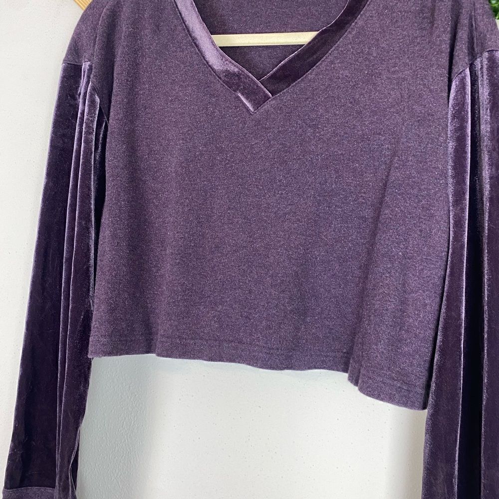 VINTAGE VICTORIA SECRET Velvet Sleeve Crop Top G194 - Picture 3 of 5